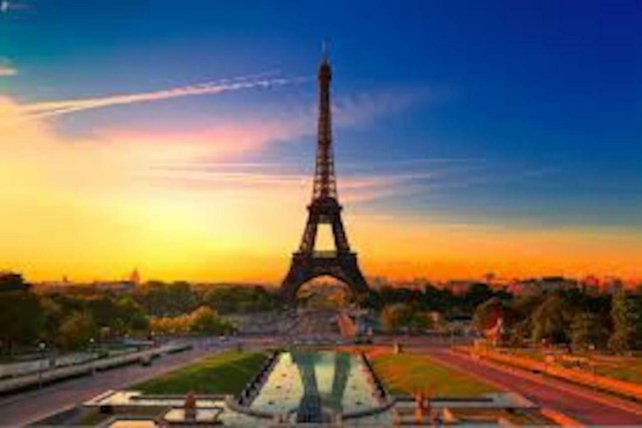 Charmant Studio Equipe Proche Paris Et Versailles Chaville Luaran gambar