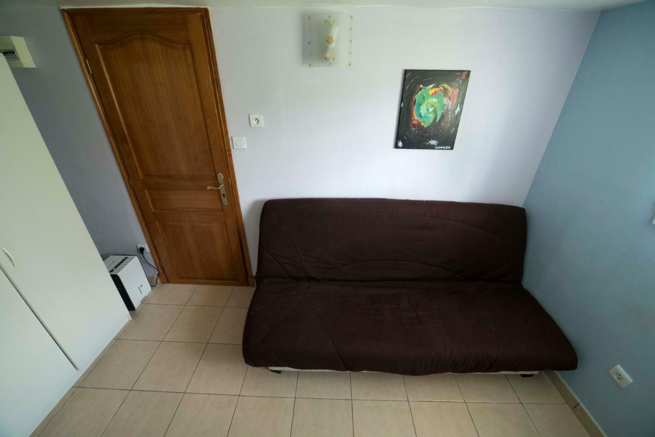 Charmant Studio Equipe Proche Paris Et Versailles Chaville Luaran gambar